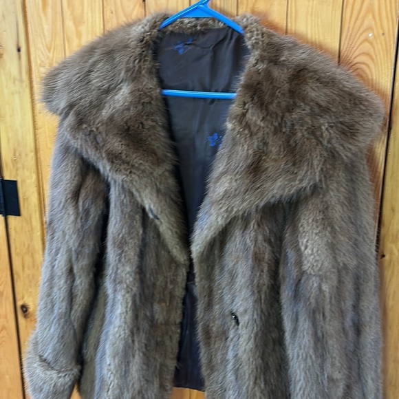 Vintage Cropped Brown Fur Coat - Picture 6 of 12